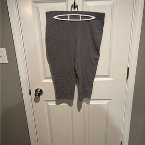 Torrid: Capri Signature Waist Premium Legging